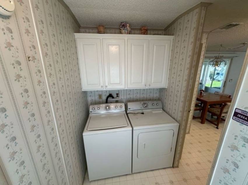 252 Dixie Circle a Haines City, FL Mobile or Manufactured Home for Sale